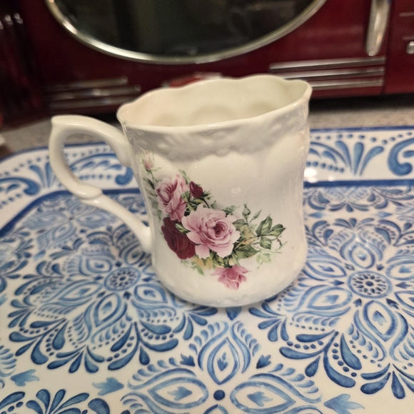 Charming Antique Pink Rose Mug Made In England - Picture 2 of 3
